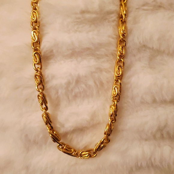 Guess Gold Rope Chain Necklace - Picture 5 of 5